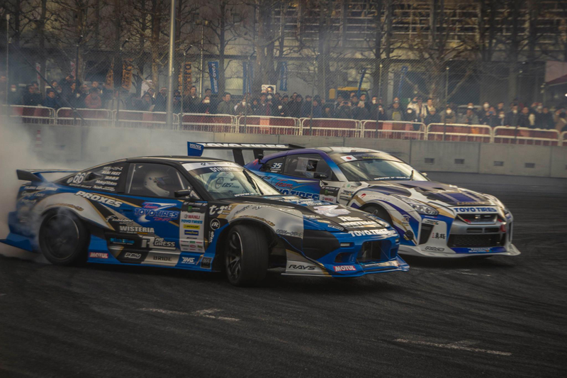 Illustration for article titled Few pictures from the D1 GP at the Tokyo Auto Salon